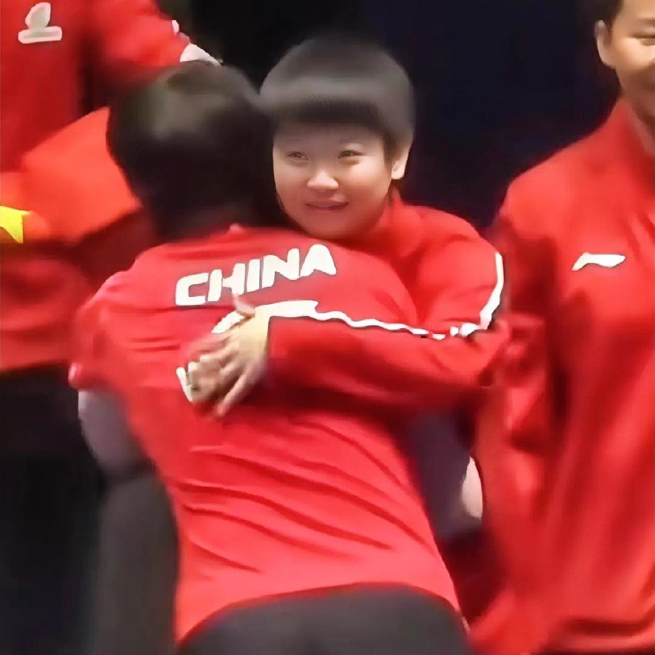 莎莎：来抱抱🤗
鳗鱼：嗯使劲抱抱
莎莎：还好有你
鳗鱼：我正想说还好有你，第一