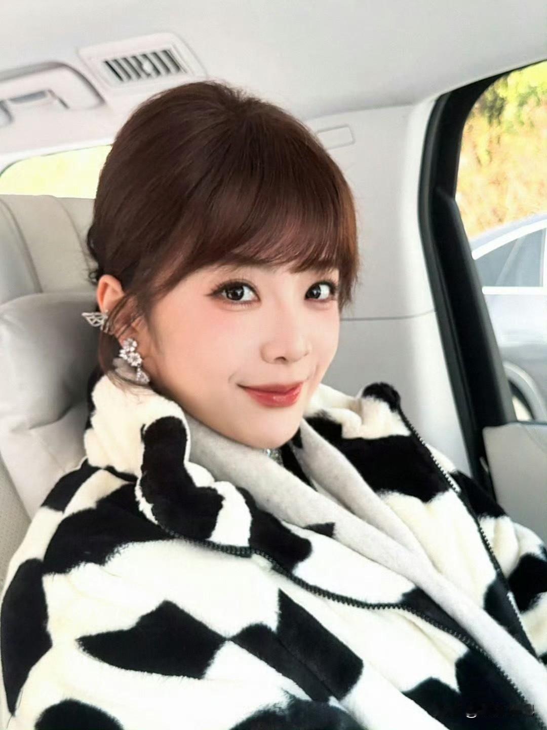 余霜阿姨 时不时就得打[舔屏]