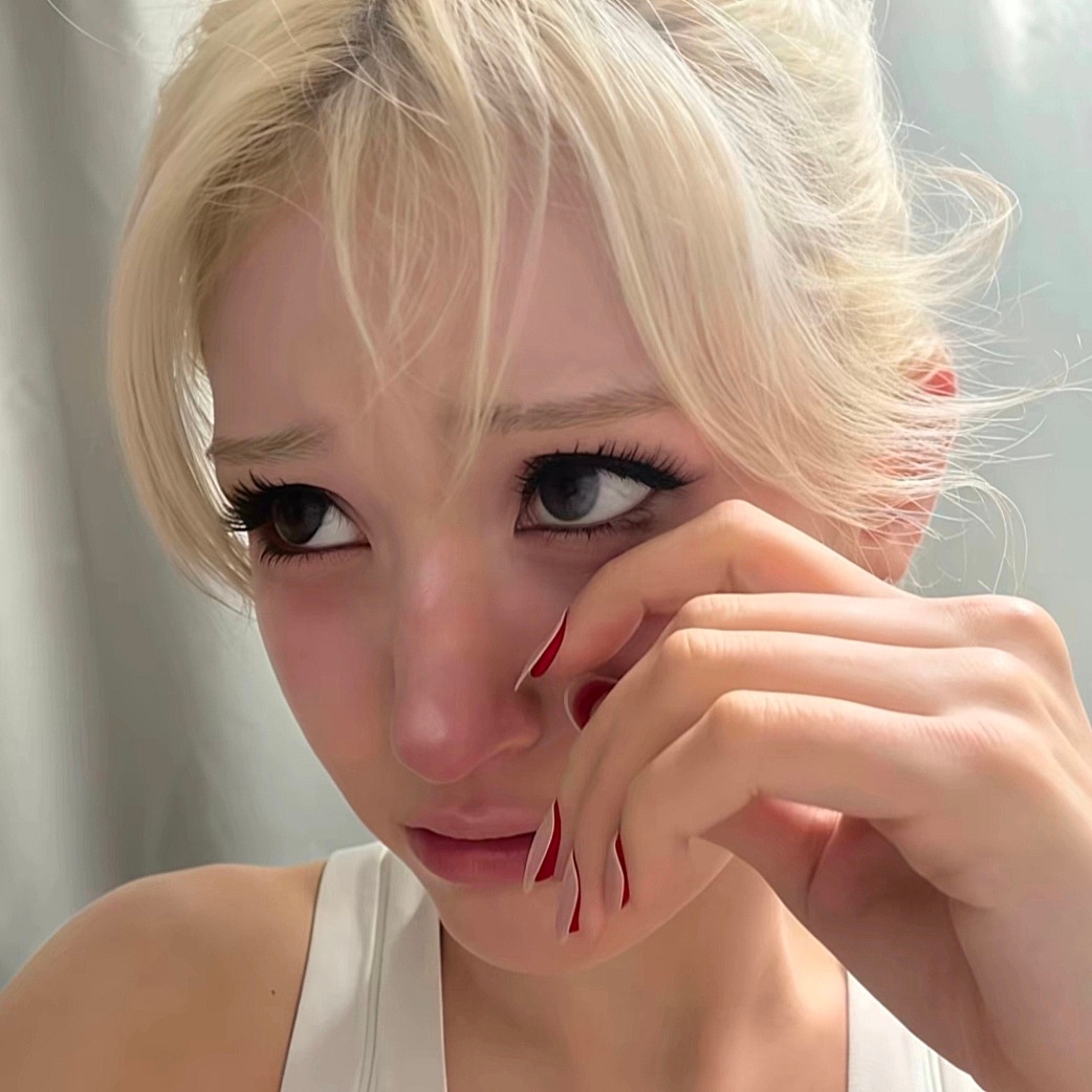𝐖𝐞𝐂𝐡𝐚𝐭｜无水印ins感女头分享𝑆𝘩𝑎𝑟𝑒. 🦂 