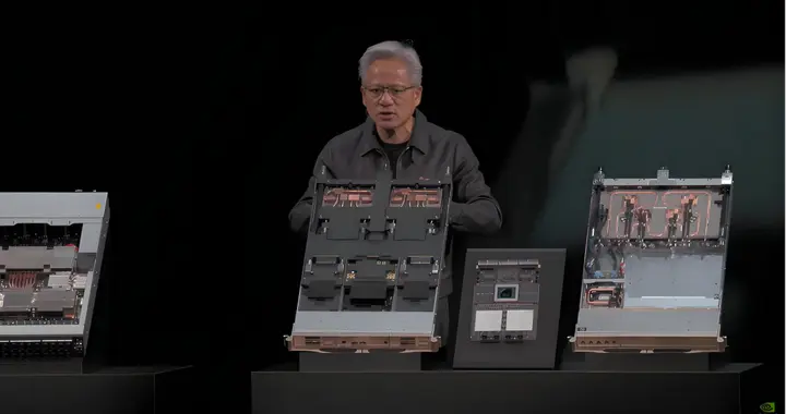 黄仁勋GTC最新演讲：5000亿目标、10倍性能与AI工厂