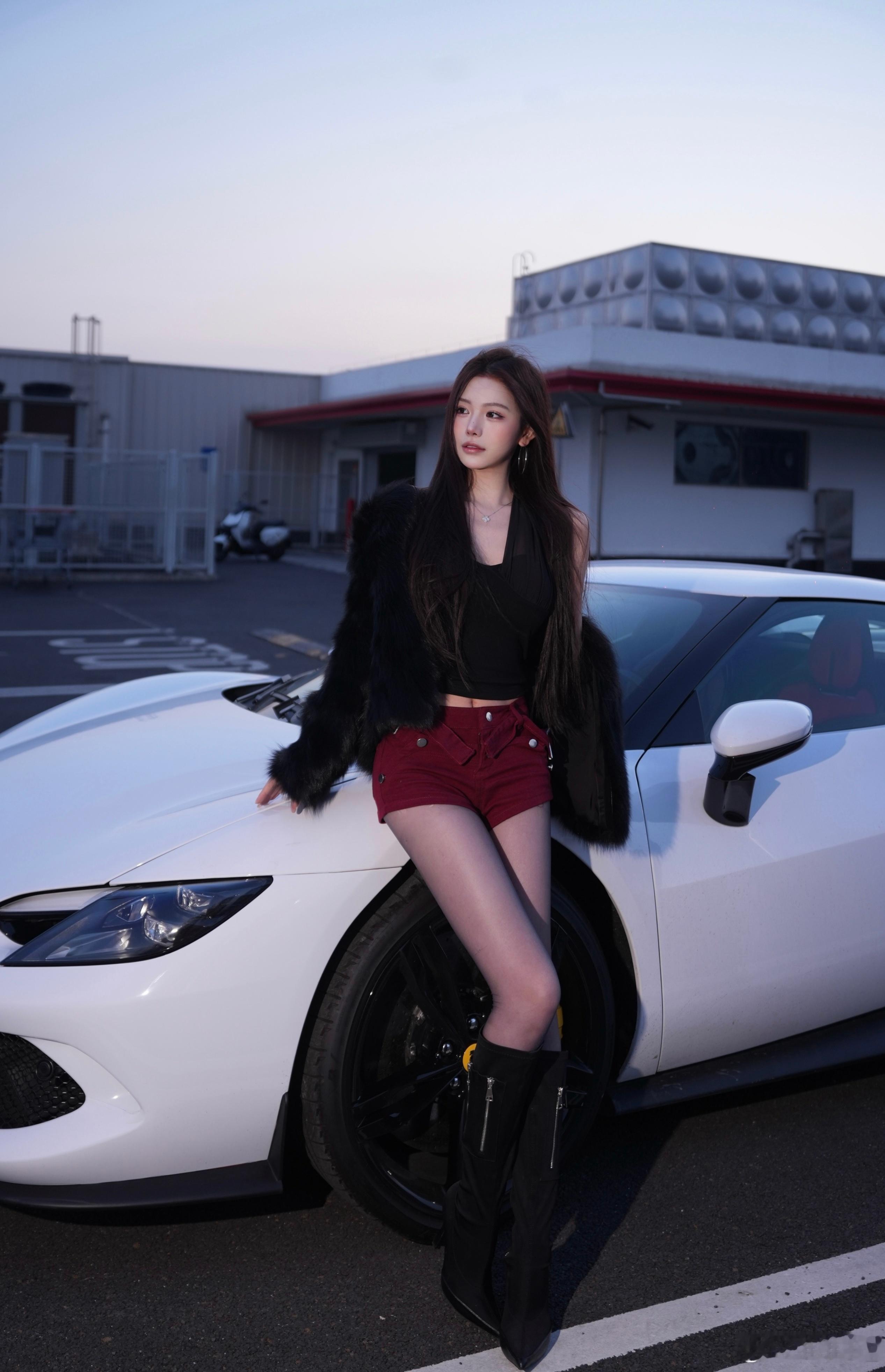 你和她好吧 我不活了  ​​​