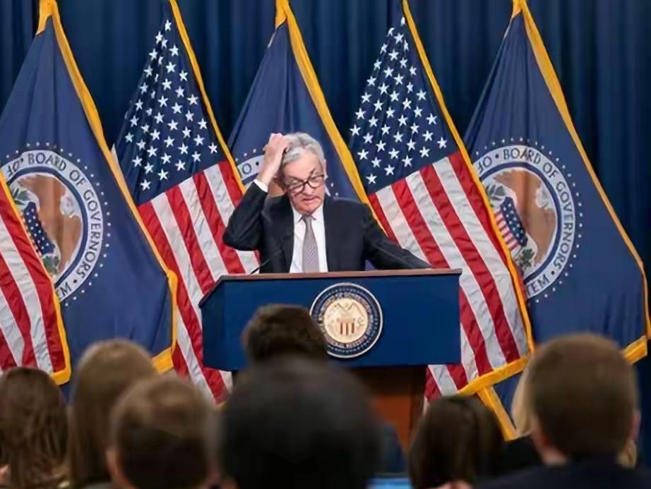 拒入反华圈子：普京3000亿不换的战略清醒，中俄关系成压舱石
 
特朗普以“重返