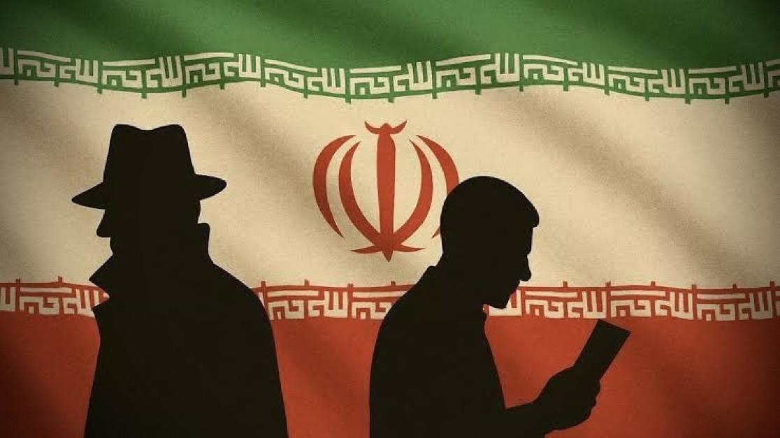 伊朗伊斯兰革命卫队海军在波斯湾扣押了一艘载有 35 万升走私燃料的船只及其 13