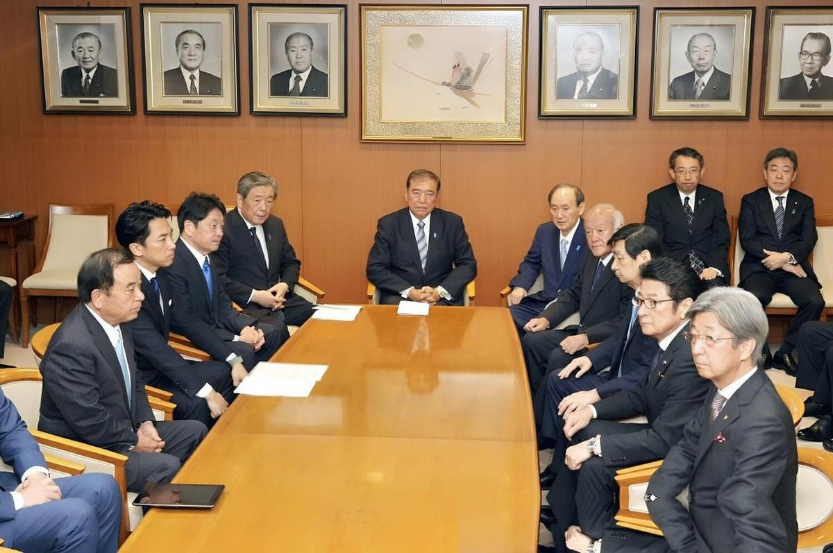 真是绝了！中日关系冷了这么久，日本国会议员代表团刚落地北京，不仅没带什么诚意，居