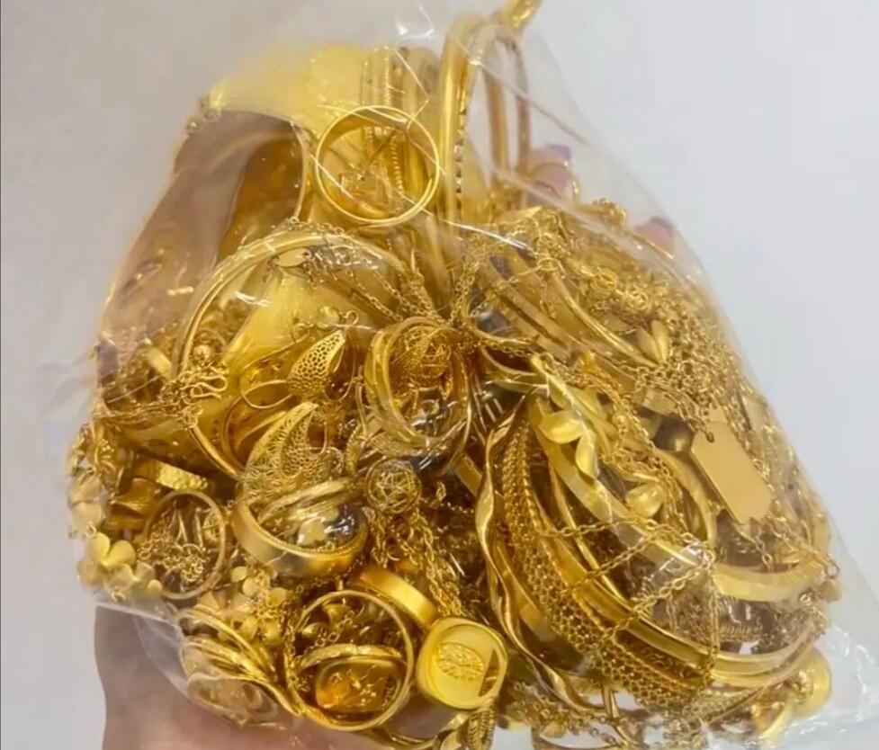 黄金失控啦，2026年4月19号今日疯狂了！
今日金价跌疯了，今天是2026年4