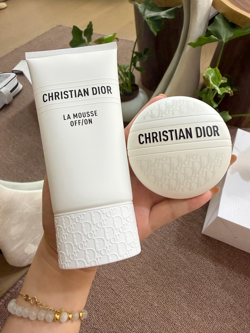 迪奥睡莲洁面🫧🛁🧴很温和超好用的~透明化妆包也很实用 旅行出差携带洗护/彩