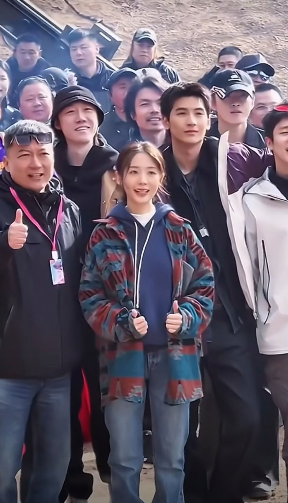 邢菲、黄俊捷《我乐个神落村》开机，有期待这部戏的吗？ 