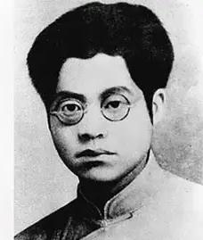 请停留三秒，向革命先烈夏明翰献花！
今天，是夏明翰烈士牺牲98周年纪念日！
19