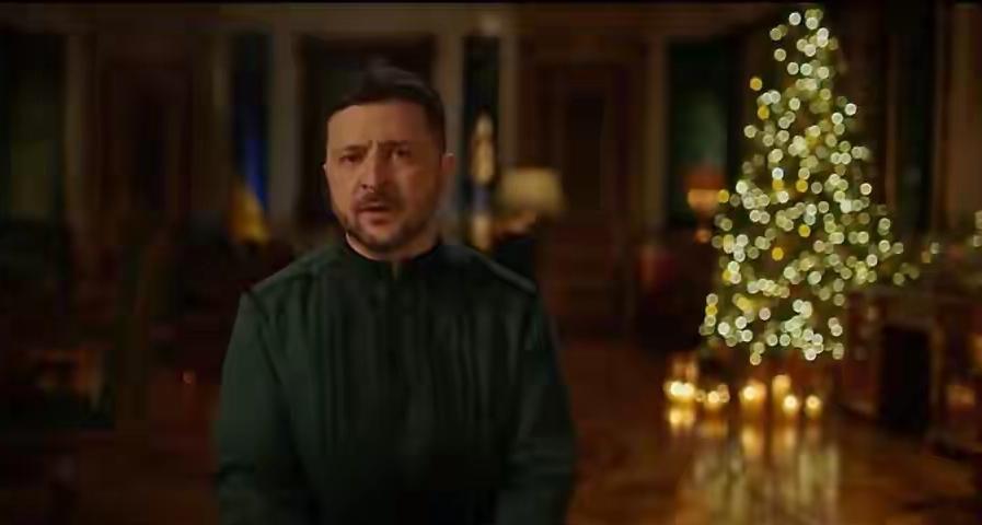 我们极度疲倦但绝不投降！泽连斯基话音刚落，后方基地被炸