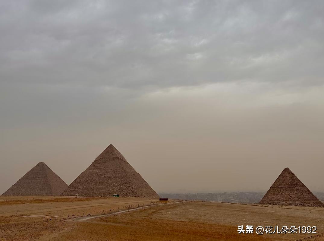 长满了骗子的金字塔
分享一次最差的一次旅游体验。
	

	
这个骗是从什么时候开