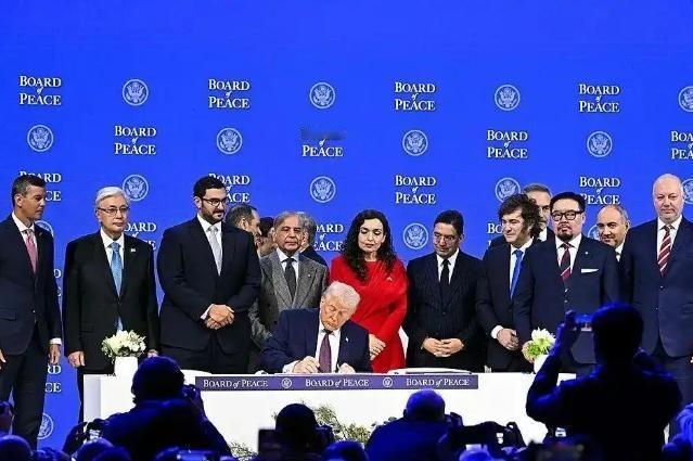 苏联解体后，美国面临历史性抉择——是立即对欧日韩等盟友进行胜利收割，还是维持联盟