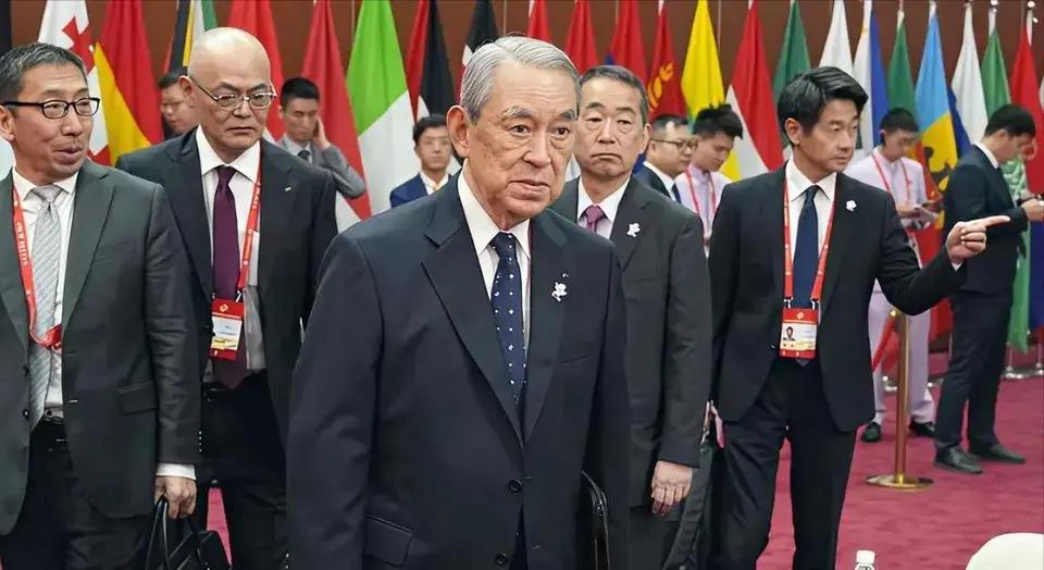 一千多年了，日本人对中国的策略没有改变，如今熟悉的剧本又开始了，他们又把唐朝时期