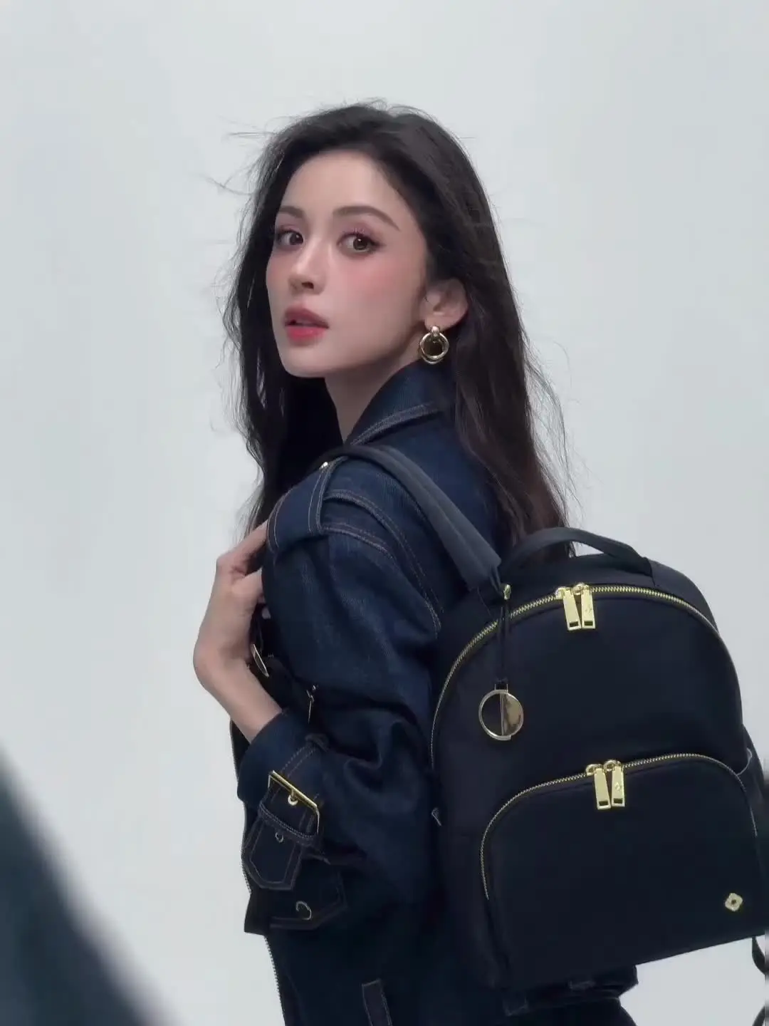 新秀丽品牌代言人娜扎