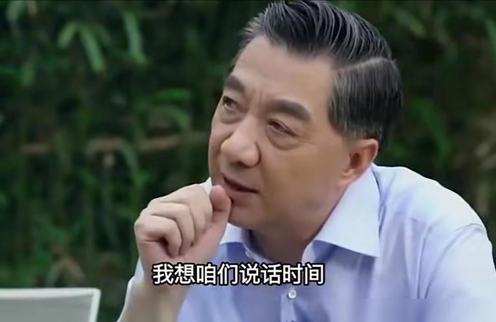 张召忠说：“我孩子的功课我从来没管过，但是我会督促他。

说真的这换我刚当家长那