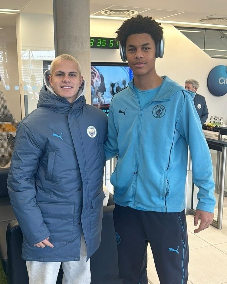 曼城 “athletic”表示，据了解内情的消息人士透露，虽然曼城的未来充满不确