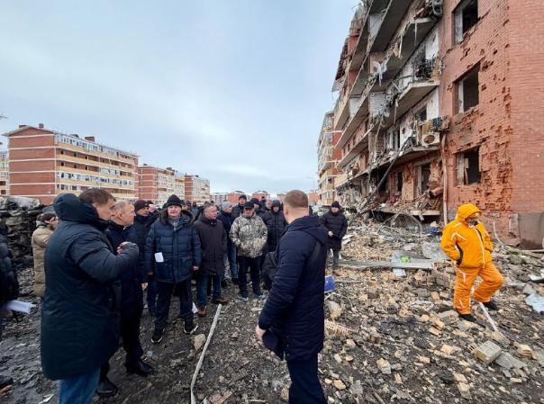 真是自己人打自己人哪！在俄罗斯的克拉斯诺达尔和阿菲普斯基之间的新阿迪格亚住宅区，