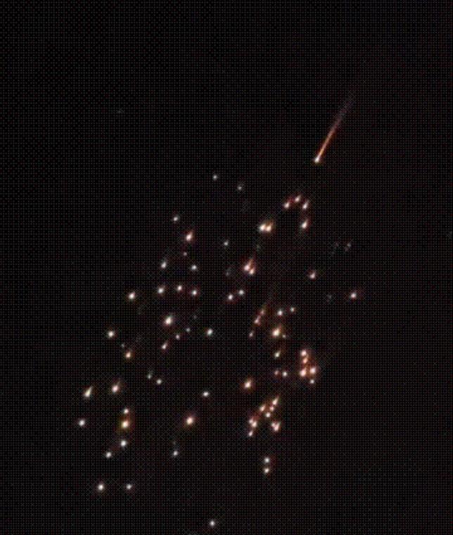 一晚上七百发导弹、三千架无人机，打到第五十六轮，家底眼看就要见底，评论区居然还有