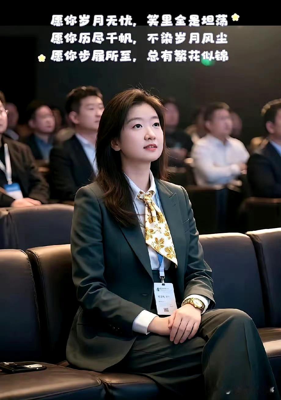 退役后的孙颖莎：从赛场魔王到岁月女神
 
看到这张图，直接脑补出退役后的孙颖莎—