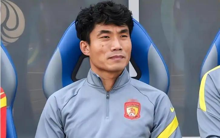 从1-5惨案到中超第三！郑智这波操作，我给满分！ ⚽🔥
赛季初的西海岸，人见人