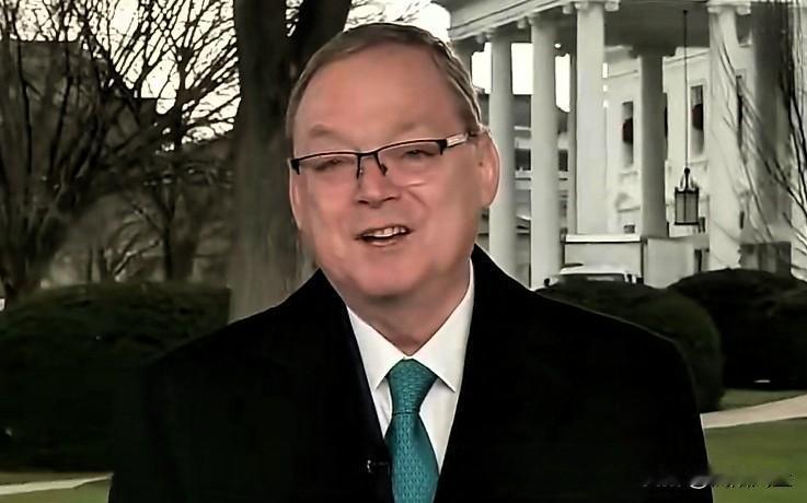 美国总统特朗普于近期在海湖庄园召集经济团队，制定美国住房可负担性计划。

白宫国