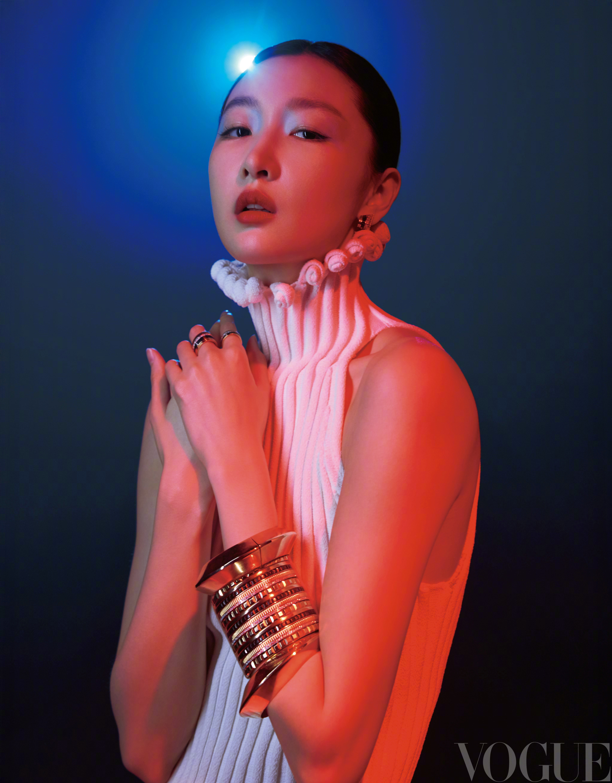 周冬雨VOGUE六月刊封面 ​​​