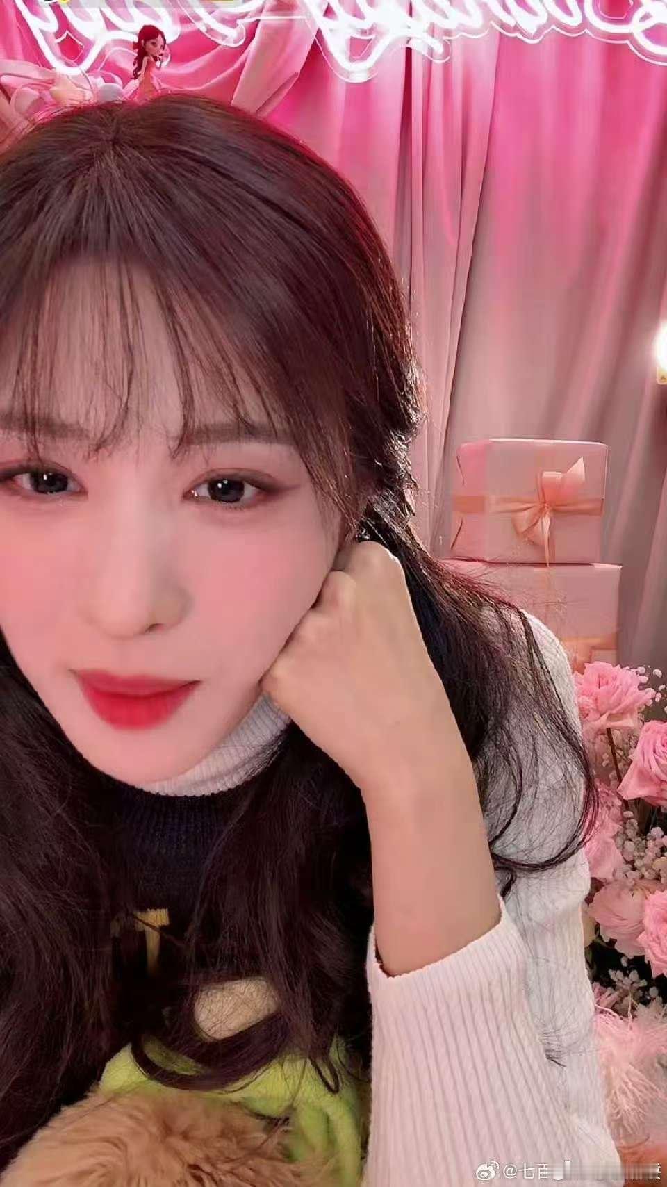 王楚然双马尾直播造型王楚然双马尾直播王楚然生日直播，爱了爱了，