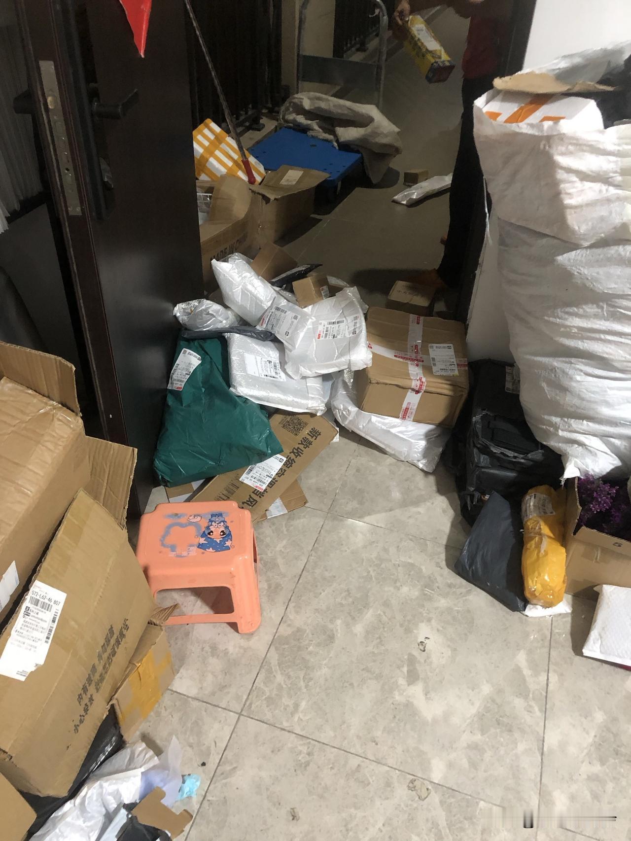 淡出头条很久了，以前靠写作也能有可靠稳定的收入，奈何还是架不住流量断崖下滑，索性