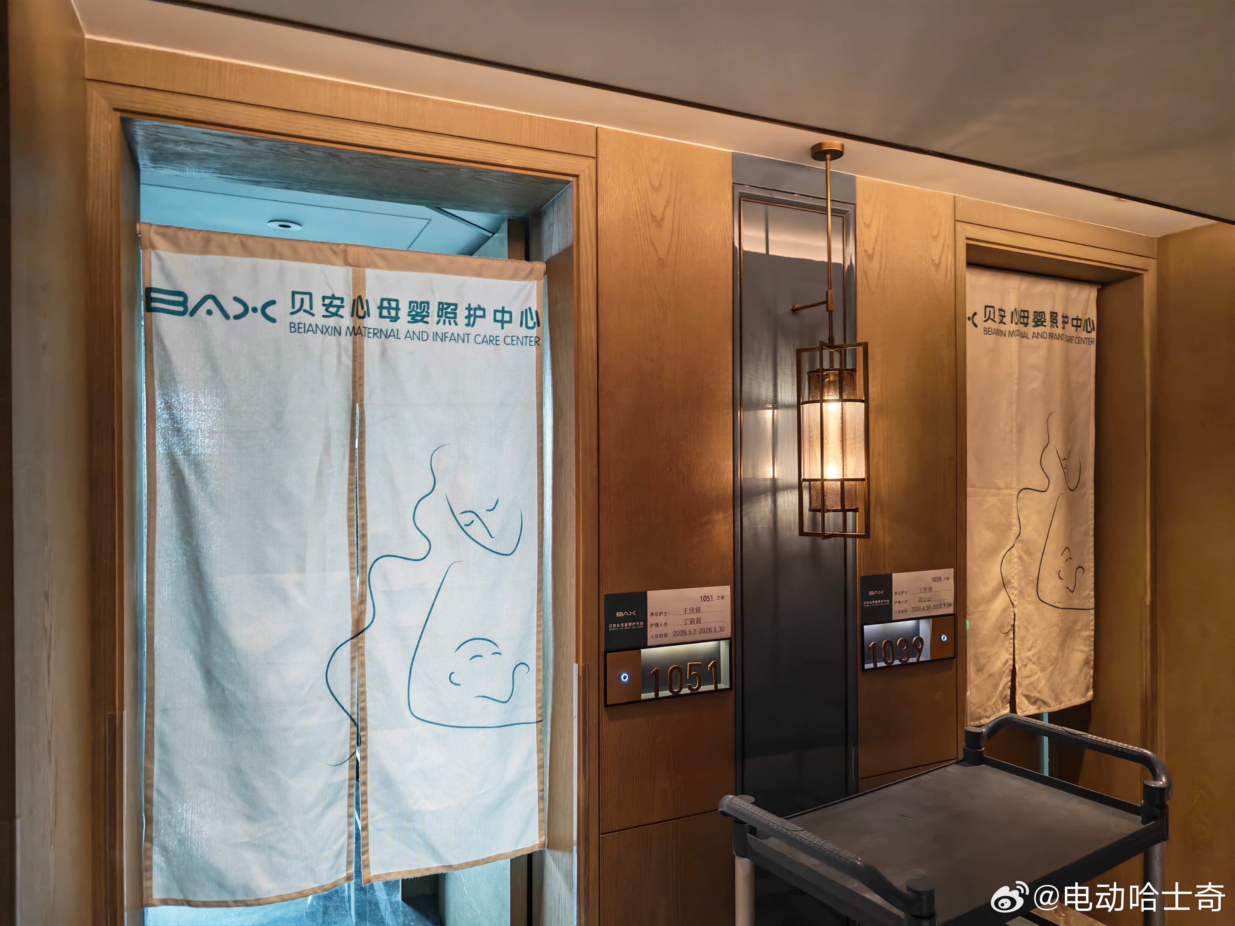 第一次住酒店发现都是月子中心的…五星级酒店里的月子中心应该会很贵吧，一个月不得三