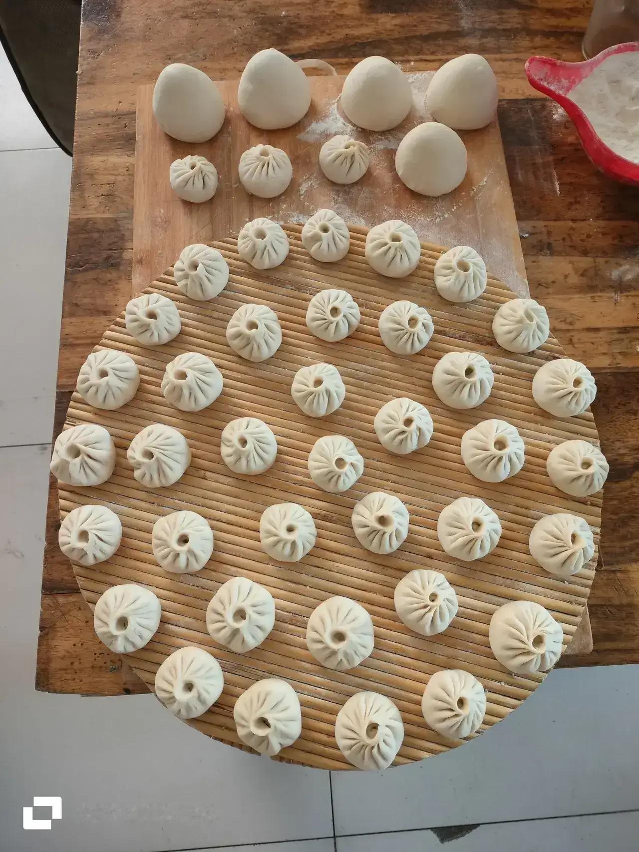 我跟妯娌没有什么来往，
也没有微信，有电话，
但是从来没有主动打过电话，
她性格