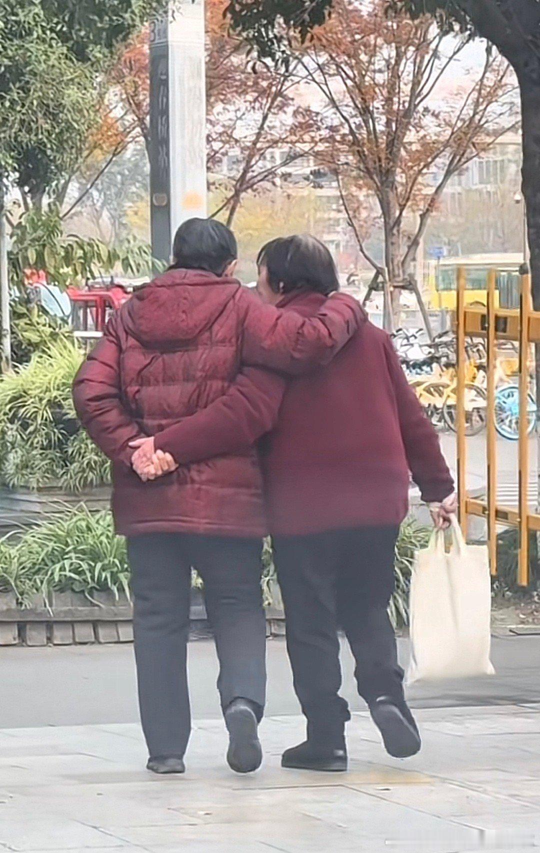 诡秘：以后老了我们也这样～ 