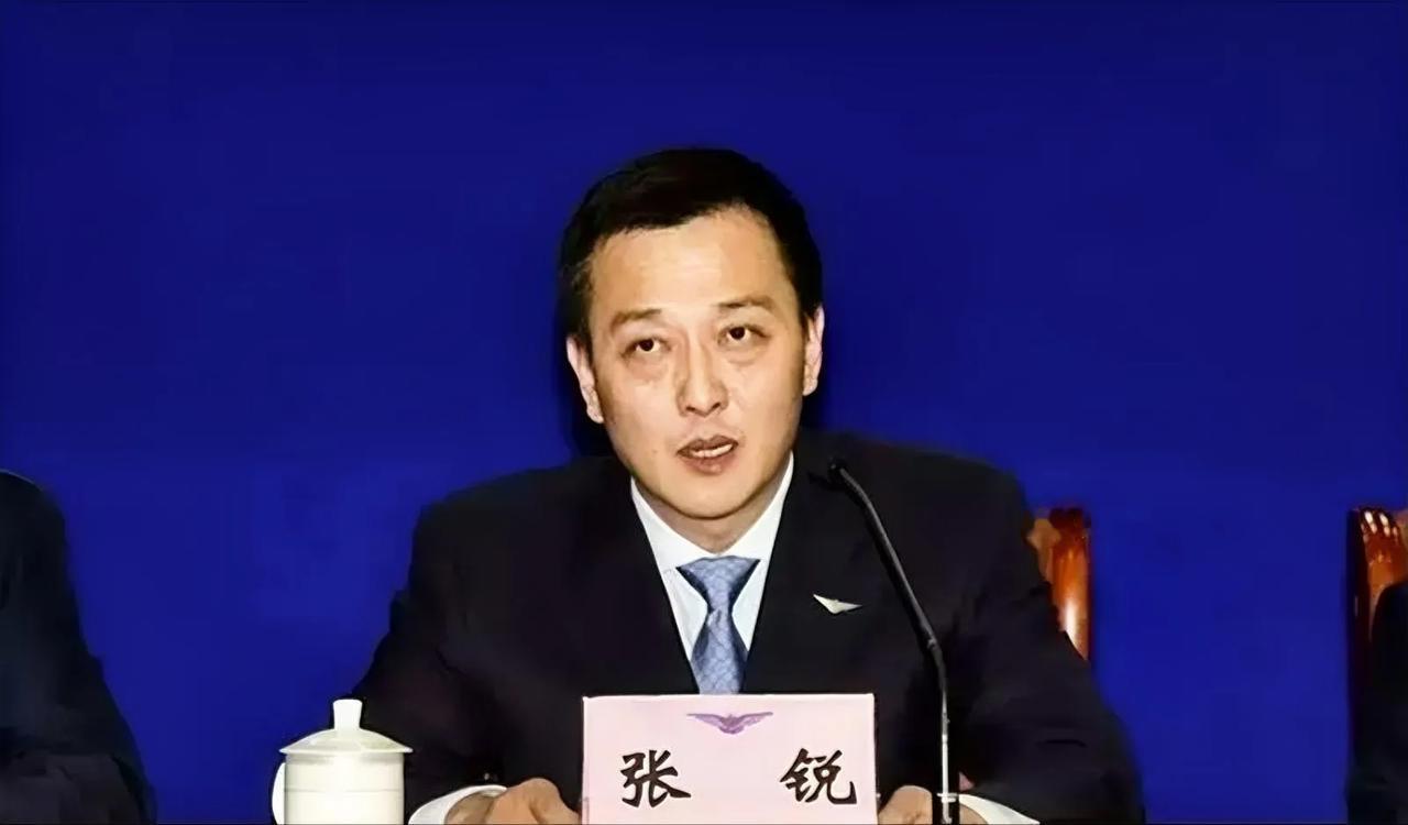 打虎不过夜，民航局一帅哥“落马”。张锐刚当机场司司长3年，就被查了。他这个事已经