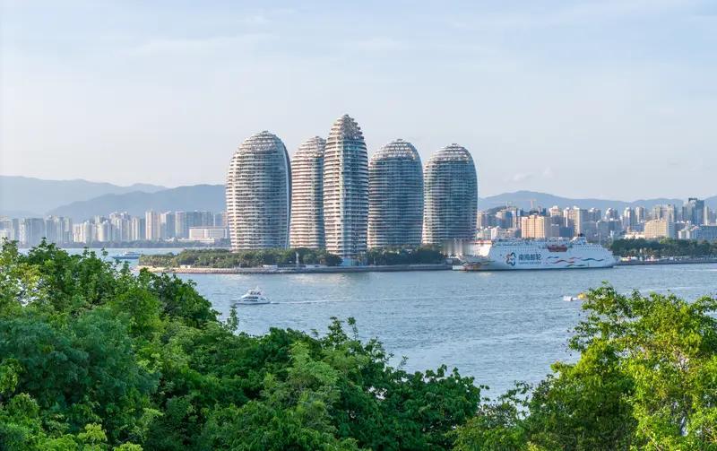 为什么有越来越多的人来海南旅居? 越来越多人来海南旅居，尤其很多退休老人。每年9