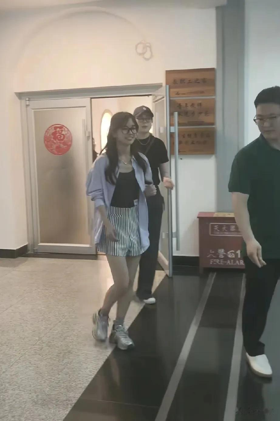 青春王冰冰