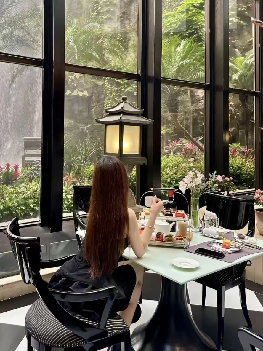 下午茶里的慢时光🍵