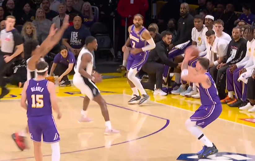 东契奇转换三分有了，77今天第一个 