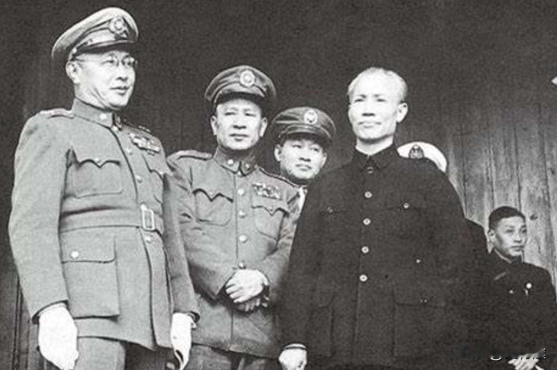 白崇禧部长，陈诚总长，顾祝同总司令，谁官大？




抗战炮火渐息时，国民政府的