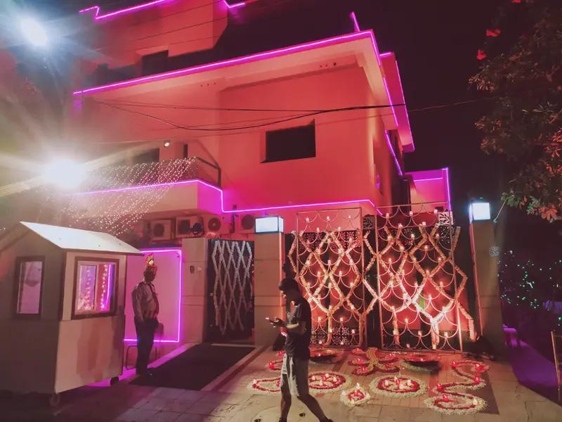 美国女子在印度遭民宿员工下药强奸 2026年4月，印度卡纳塔克邦发生了一起恶劣事