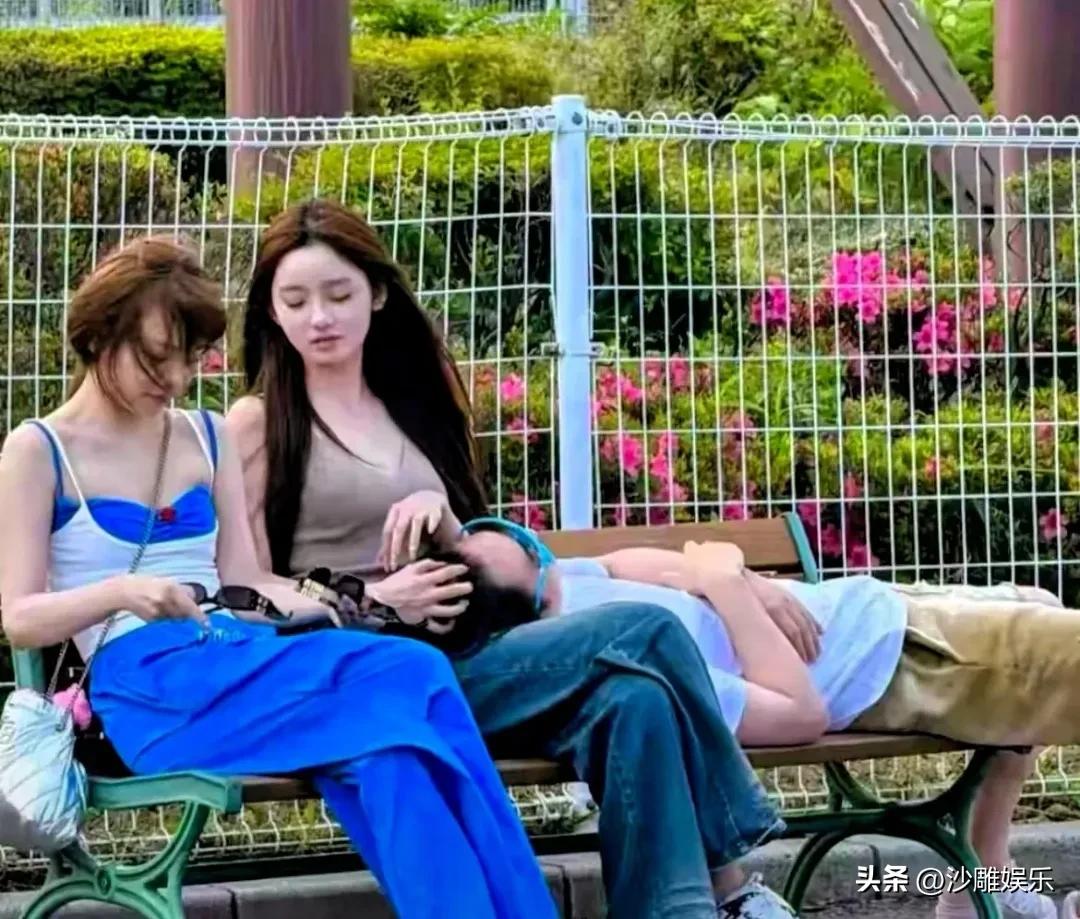 王思聪女友，晒照秀恩爱！


最近，王思聪的现任女友懒懒又在社交平台暗戳戳撒糖了