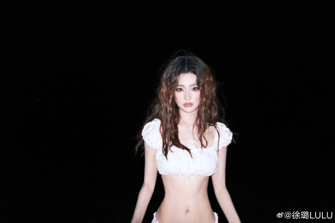 徐璐比基尼照 晒比基尼照，身材好好～ 