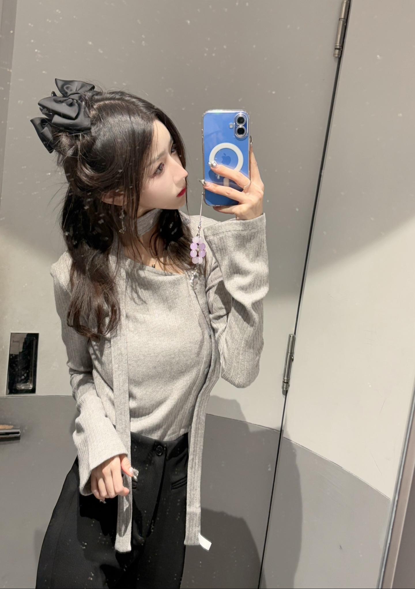 你可以指向北 然后告诉我那是南方 错了没关系 因为我爱你