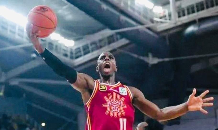 今晚19:35！深圳客战山西，四大看点拉满！目前深圳男篮已豪取10连胜，今晚剑指