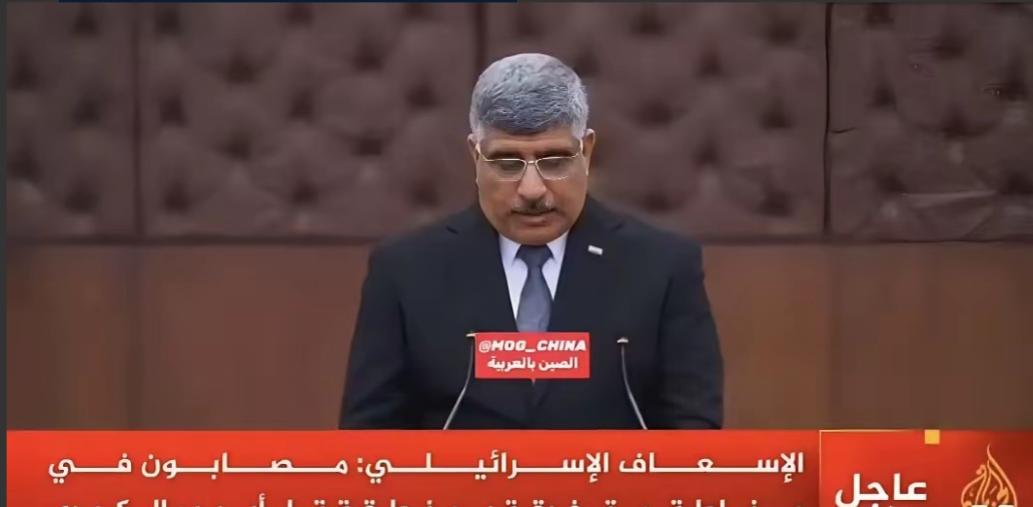 美国又多了半个交战方？！
这事可就闹大了……
前天晚上美国驻伊拉克军队半夜从伊拉