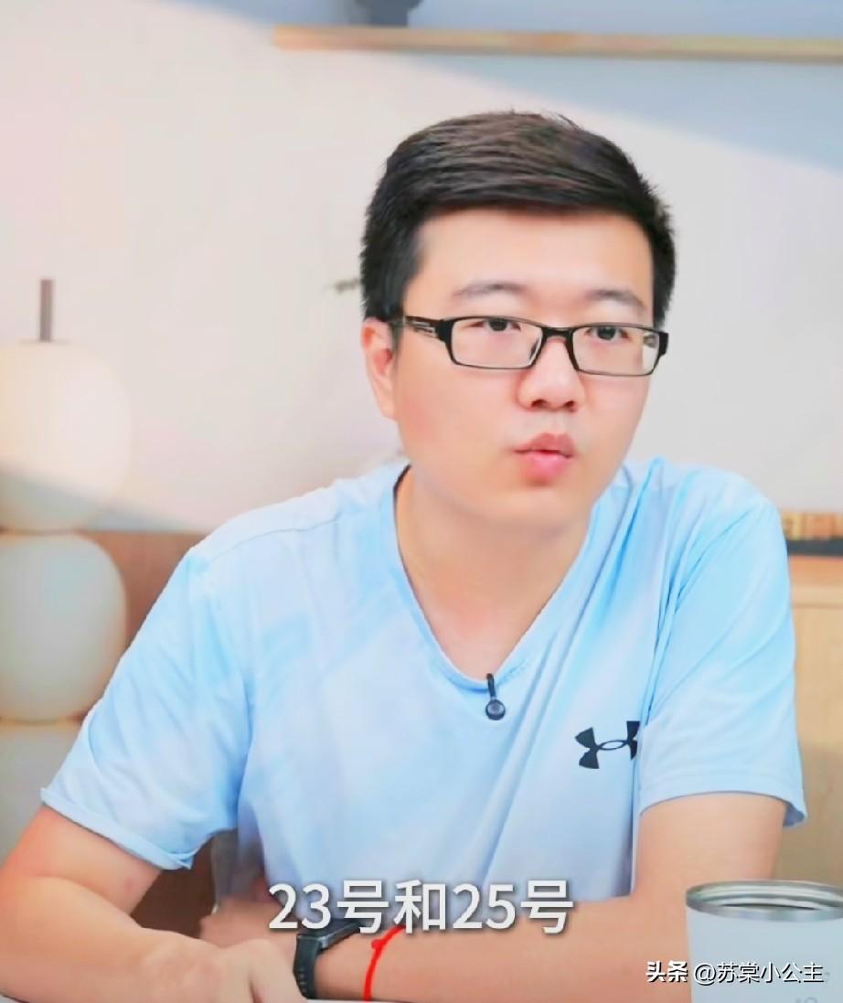孙颖莎一天三赛，莱维直言：莫让莎莎重蹈WTT香港总决赛覆辙！

他说：
2026