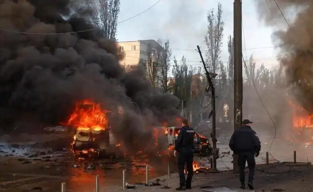 俄罗斯袭击基辅两座最大的火电厂：专家警告说后果将非常惨烈



俄罗斯军队多次针