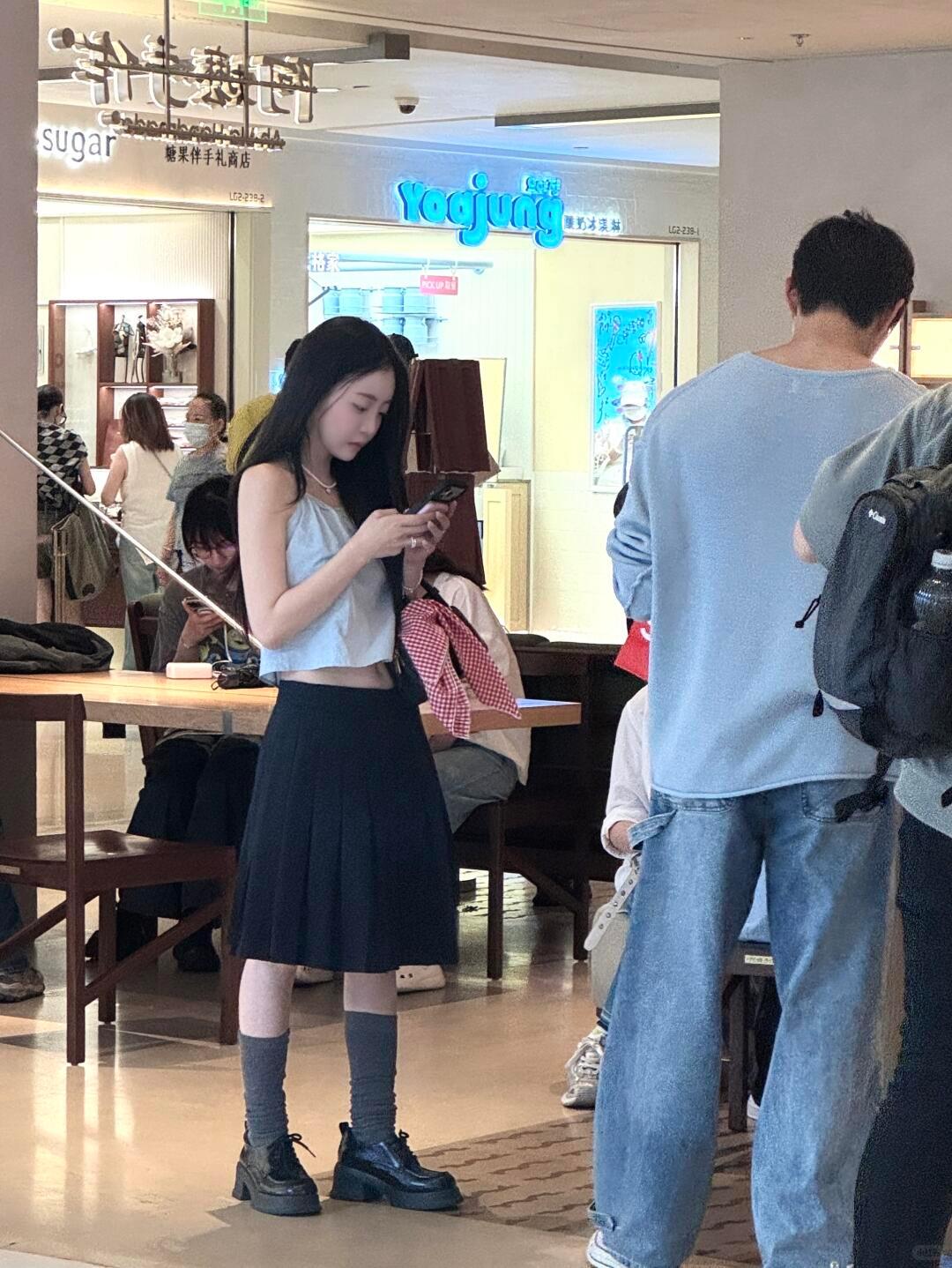 网友在上海偶遇了换乘恋爱4的敏京和胜勇敏京双人合照什么时候交出来！网友上海偶遇敏
