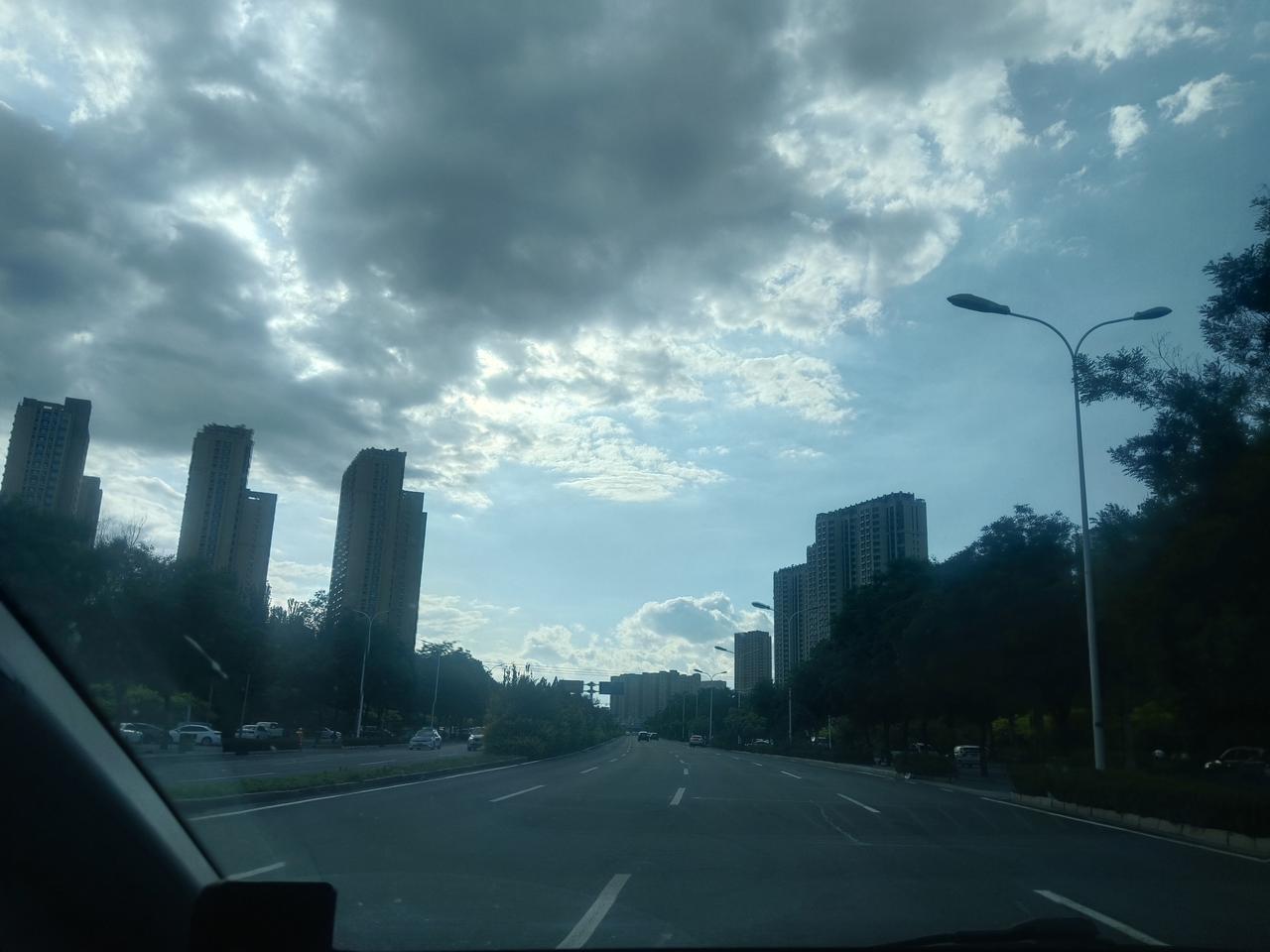 六十三岁的人，本该享清福的年纪。可有些债，一辈子都还不完——不是钱的债，是良心的