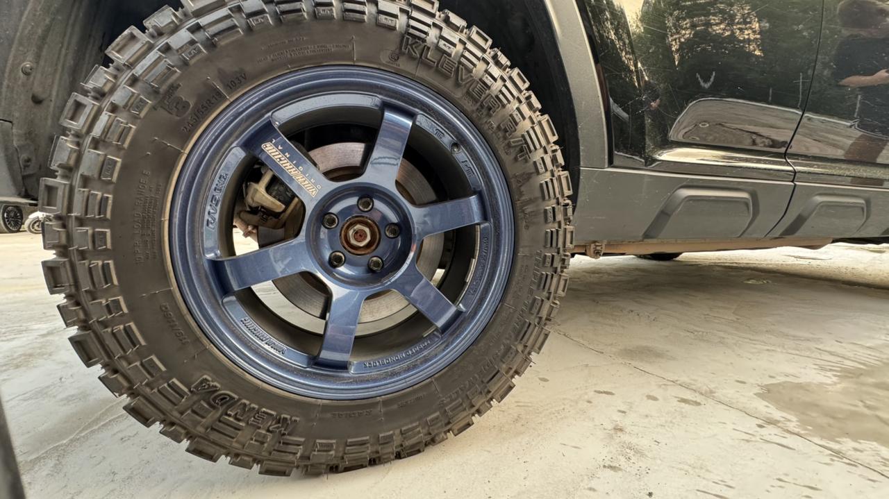 我是第一次看到这手法贴平衡块的……..🥱【来自懂车帝车友圈】