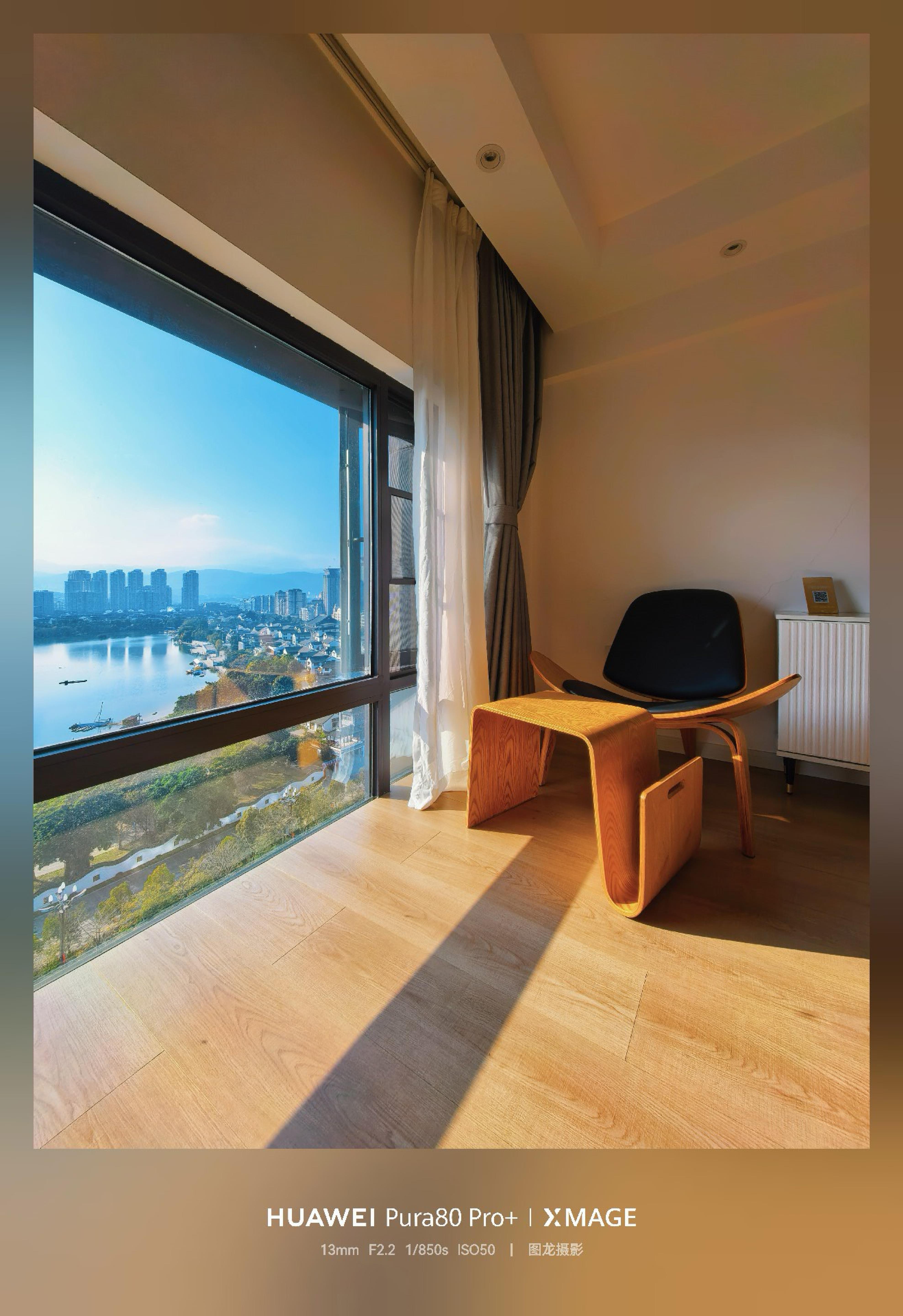 旅行到弥勒了，160元订的LOFT，窗景无敌，不写具体地址就不算打广告哈