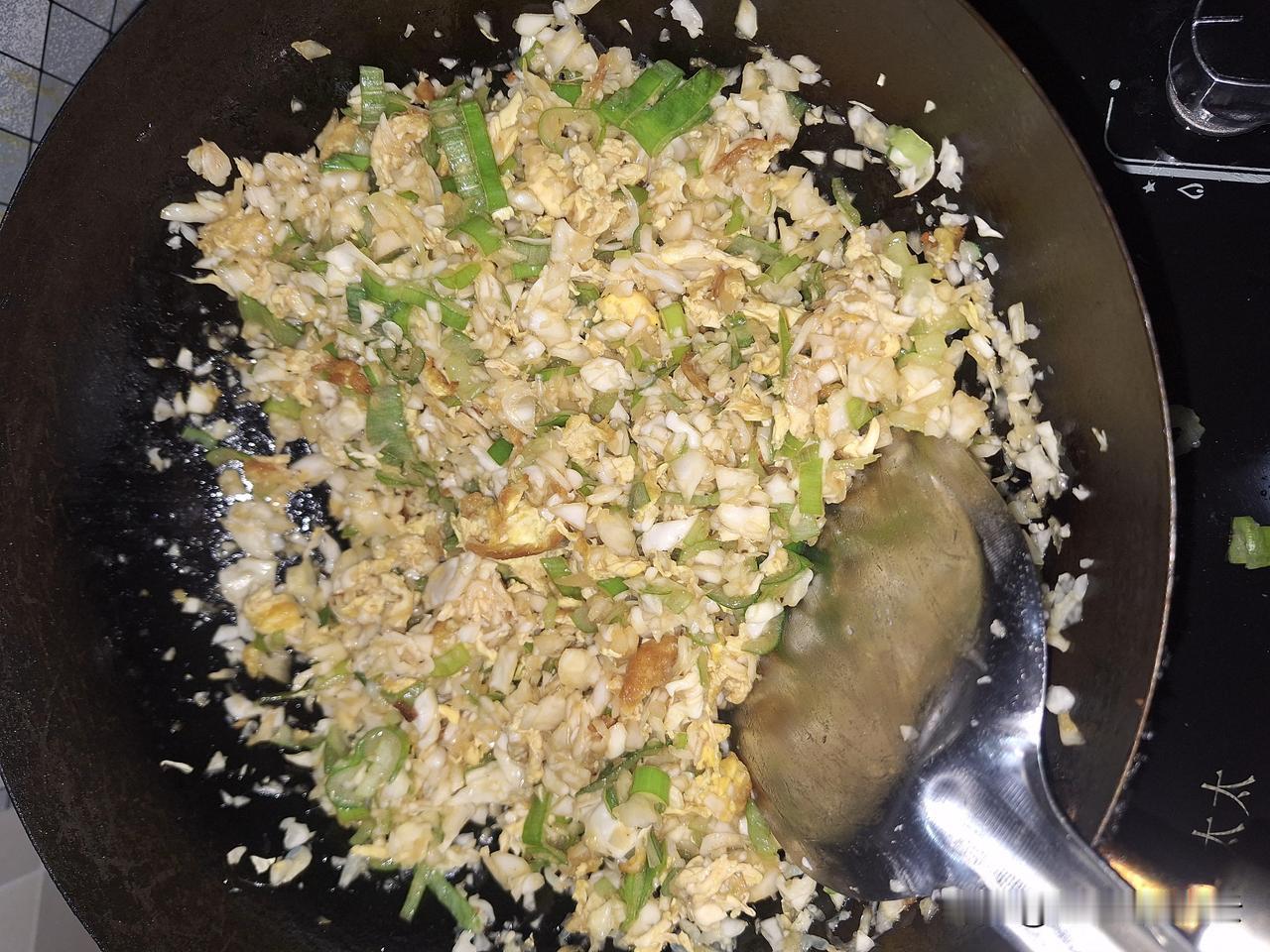 今天早上七点就醒了，睡不着，想起一个甲子前的名句“生前何必久睡，死后必定长眠”。