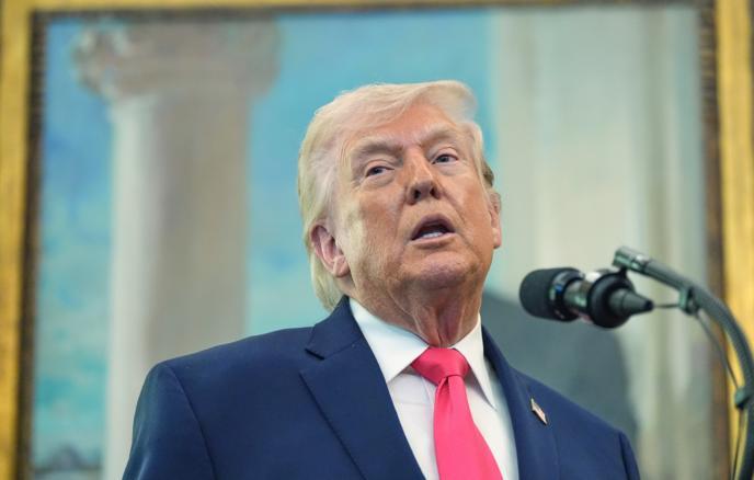 特朗普称美国与伊朗谈判仍在进行
 
美国领导人同时表示，德黑兰方面希望与华盛顿达